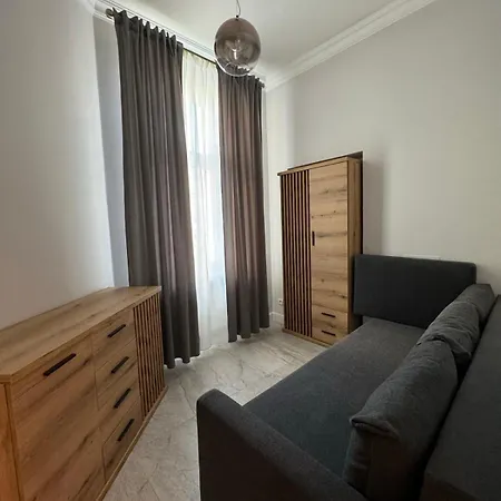 Appartamento Nowogrodzka 6a 23 *